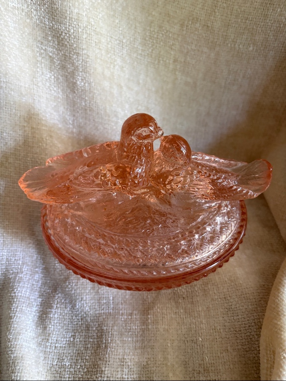 Vintage Pink Depression glass
With Lovebirds on a nest
Rare